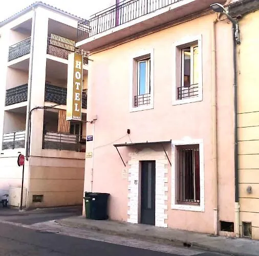 Dore Szálloda Nîmes